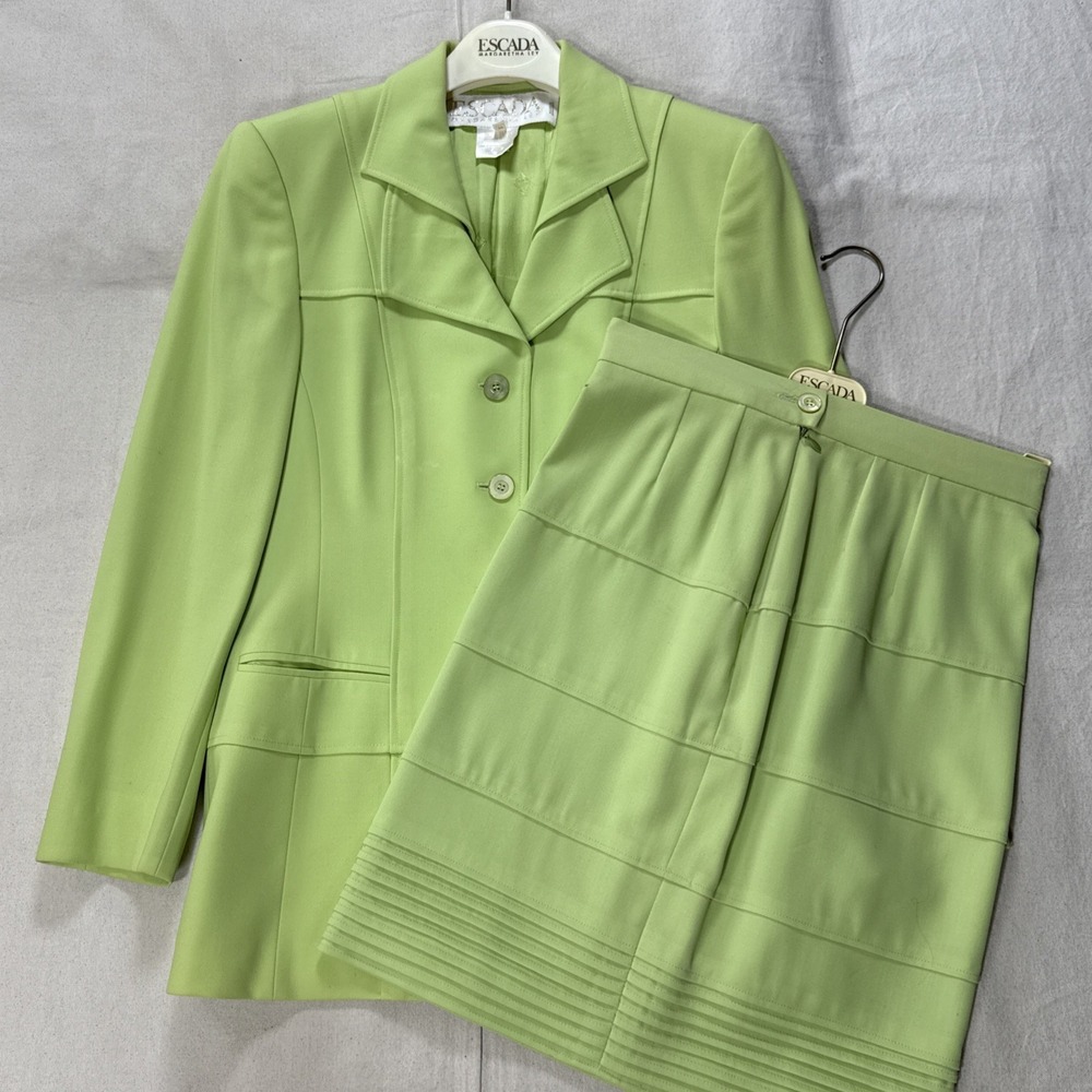 Escada Vintage Green Tweed Skirt Suit Set Confetti Tweed Knit Sz 36 - Picture 1 of 16